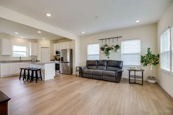 137 Hanford Ln, Monroe, OH 45050