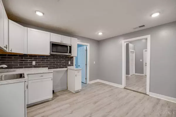 709 Elsmere St, Middletown, OH 45042