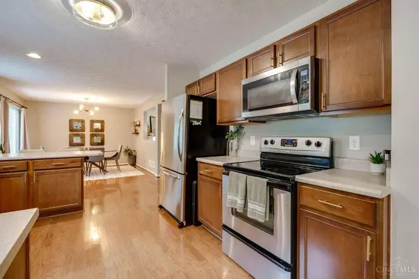 63 Ridge Wood Dr, Monroe, OH 45050