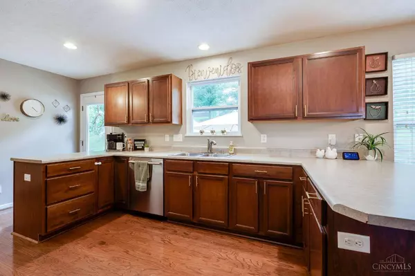 63 Ridge Wood Dr, Monroe, OH 45050