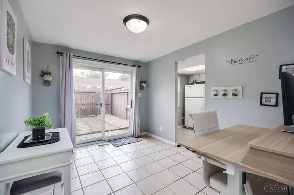 1403 Williamsburg Ct, Fairborn, OH 45324