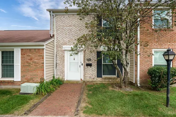 1403 Williamsburg Ct, Fairborn, OH 45324