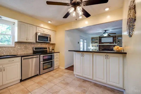 11500 Gravenhurst Dr, Colerain Twp, OH 45231