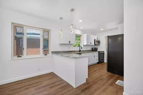 3849 Oak Crest Ave, Silverton, OH 45236