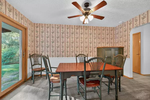 1617 Berwick Ln, Middletown, OH 45042