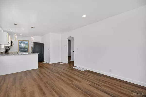 3849 Oak Crest Ave, Silverton, OH 45236