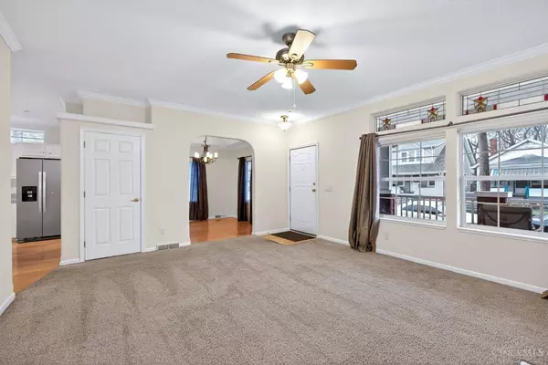 6617 Fairpark Ave, Cincinnati, OH 45216