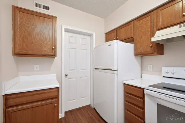 200 Gateway Dr #H, Milford, OH 45150