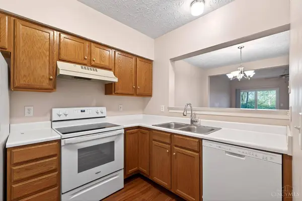 200 Gateway Dr #H, Milford, OH 45150