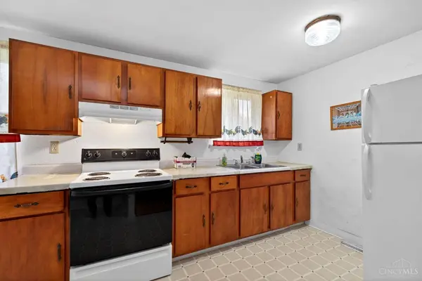 96 Chickasaw Dr, Hamilton, OH 45013