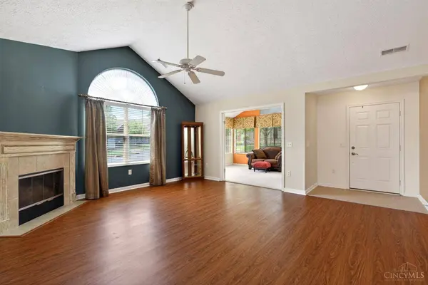 1364 Cotswold Ln, Hamilton, OH 45013