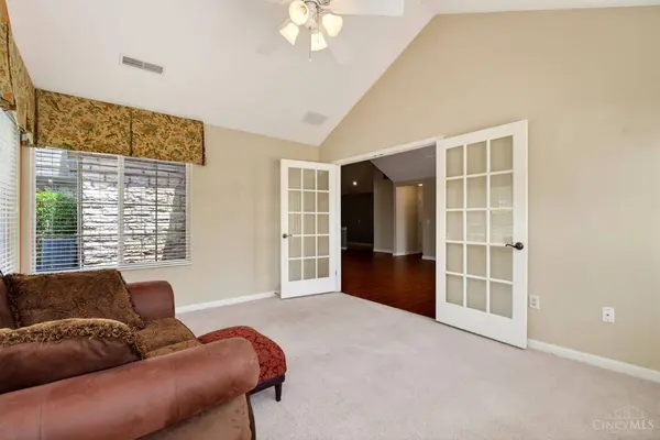 1364 Cotswold Ln, Hamilton, OH 45013