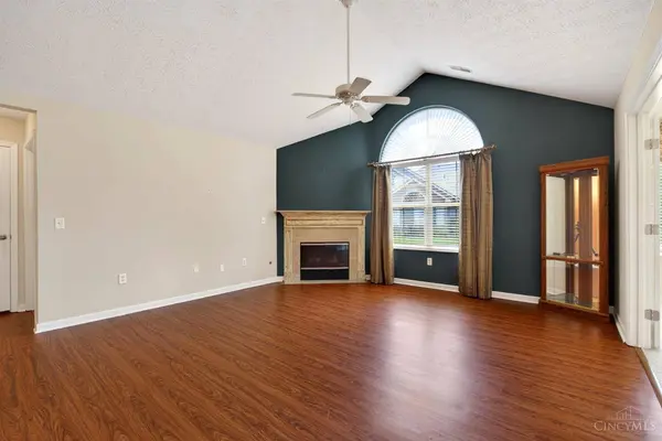 1364 Cotswold Ln, Hamilton, OH 45013