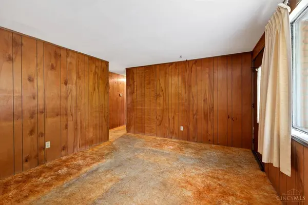 96 Chickasaw Dr, Hamilton, OH 45013