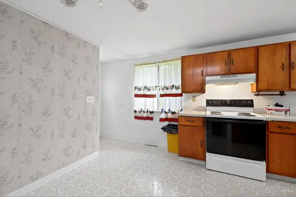 96 Chickasaw Dr, Hamilton, OH 45013