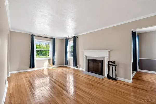 1567 Sunset Dr, Hamilton, OH 45013