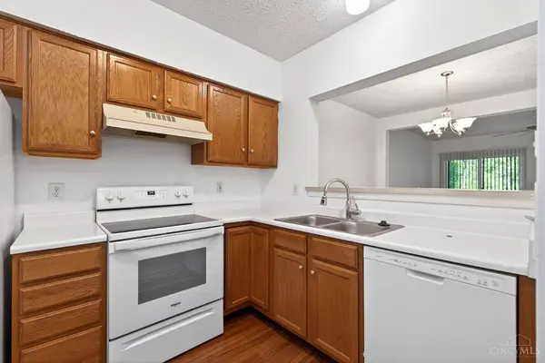 200 Gateway Dr #H, Milford, OH 45150