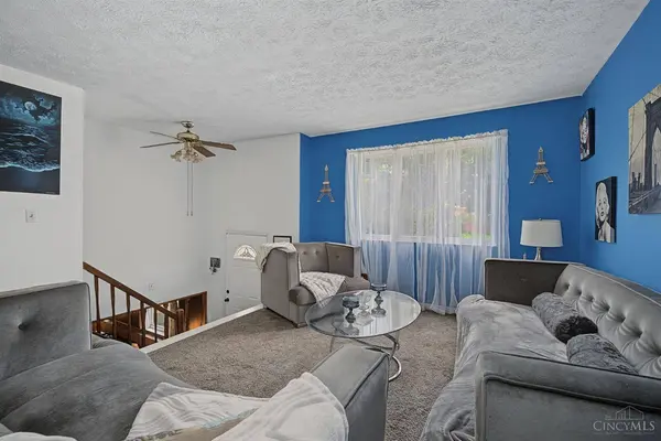 1739 Del Rio Dr, Hamilton, OH 45013
