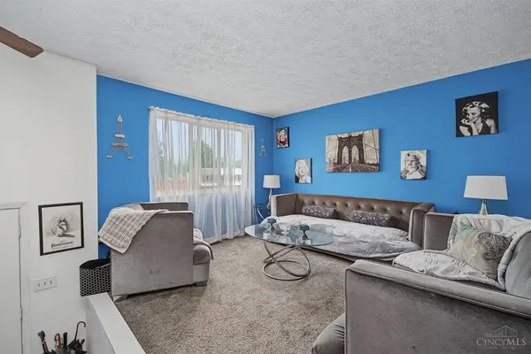1739 Del Rio Dr, Hamilton, OH 45013
