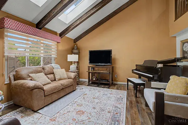 755 Hidden Cir, Washington Twp, OH 45458