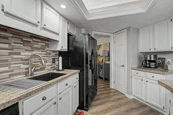 755 Hidden Cir, Washington Twp, OH 45458