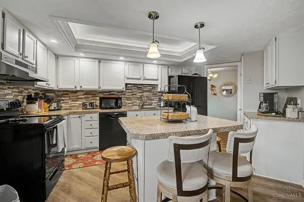 755 Hidden Cir, Washington Twp, OH 45458