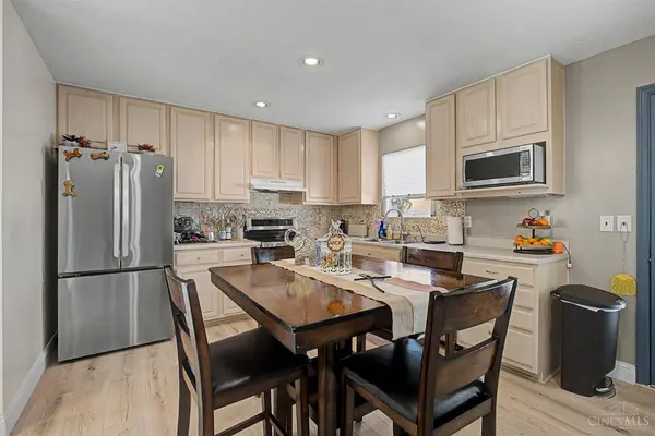 1248 Carriage Hill Ln, Hamilton, OH 45013