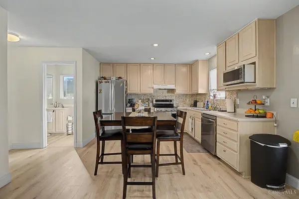 1248 Carriage Hill Ln, Hamilton, OH 45013