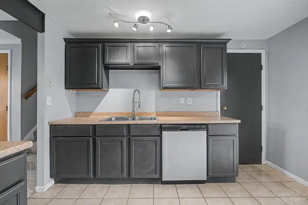 967 Harrogate Ct, Forest Park, OH 45240