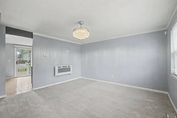 967 Harrogate Ct, Forest Park, OH 45240