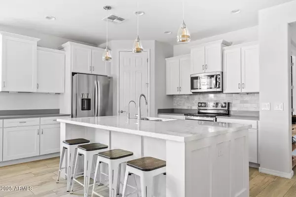 22904 E INDIANA Avenue, Queen Creek, AZ 85142