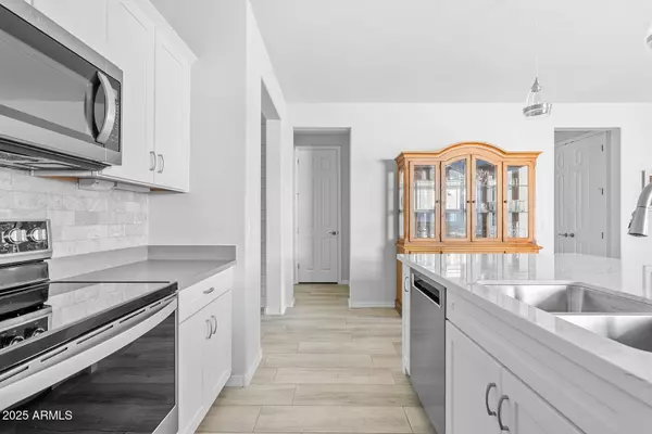 22904 E INDIANA Avenue, Queen Creek, AZ 85142