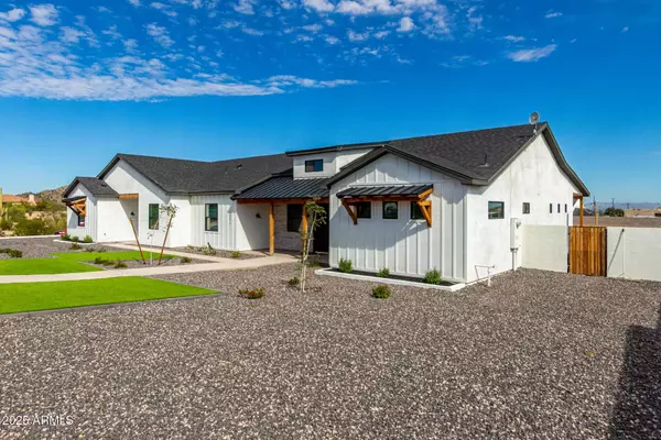 28673 N THOMPSON Road, San Tan Valley, AZ 85144