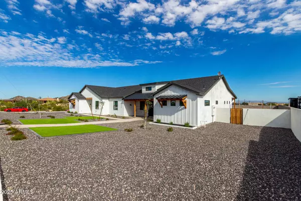 28673 N THOMPSON Road, San Tan Valley, AZ 85144