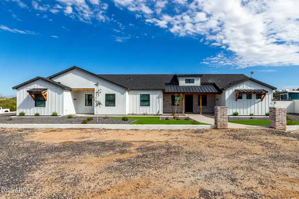 28673 N THOMPSON Road, San Tan Valley, AZ 85144