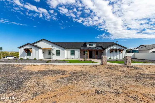 28673 N THOMPSON Road, San Tan Valley, AZ 85144