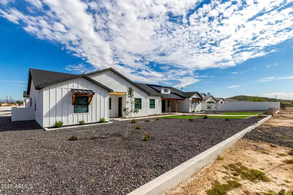 28673 N THOMPSON Road, San Tan Valley, AZ 85144