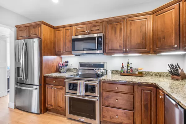 100 Shepards Cove RD #H308, Kittery, ME 03904