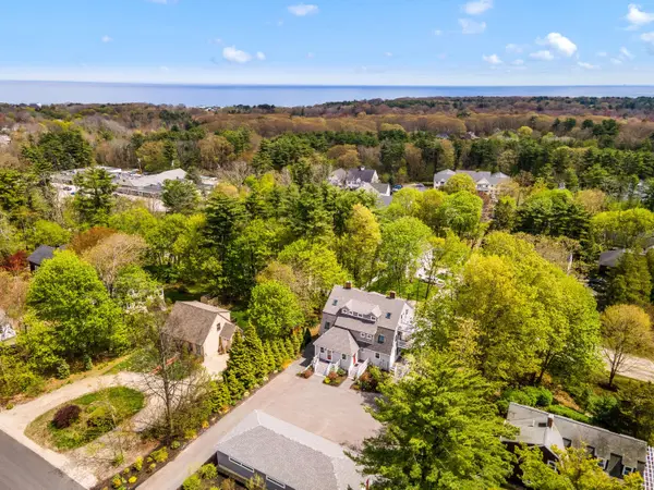 21 Fernald AVE #C, York, ME 03909