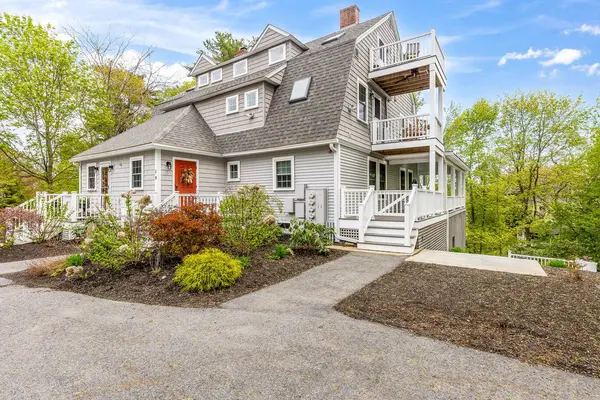 21 Fernald AVE #C, York, ME 03909