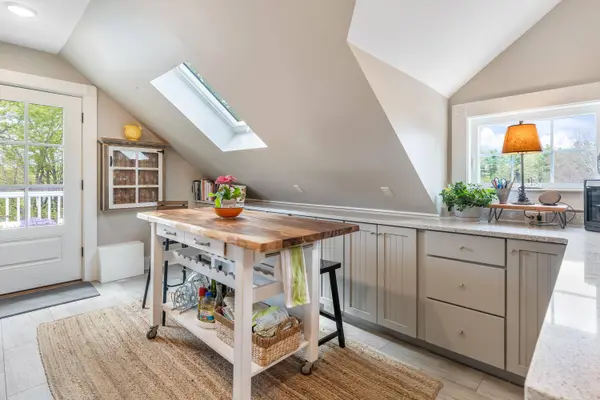 21 Fernald AVE #C, York, ME 03909