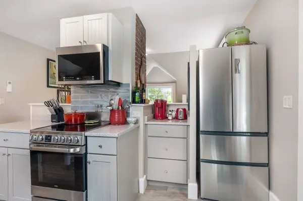 21 Fernald AVE #C, York, ME 03909