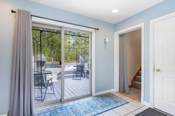 531 Emerys Bridge RD, South Berwick, ME 03908