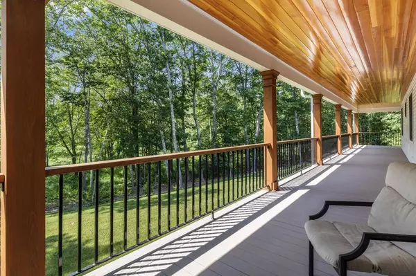 1914 Tatnic RD, Wells, ME 04090