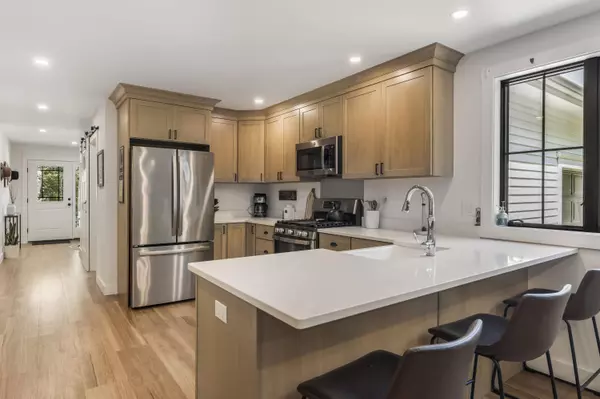 1914 Tatnic RD, Wells, ME 04090