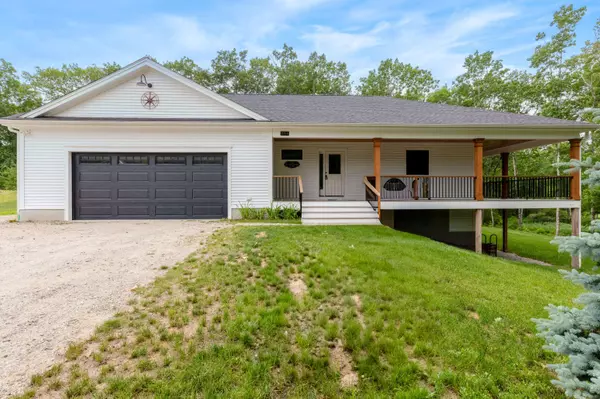 1914 Tatnic RD, Wells, ME 04090