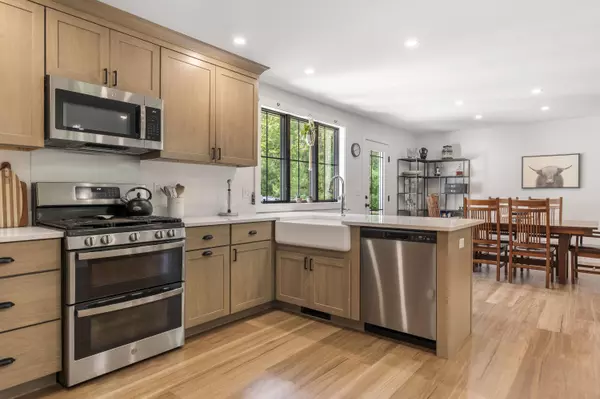 1914 Tatnic RD, Wells, ME 04090