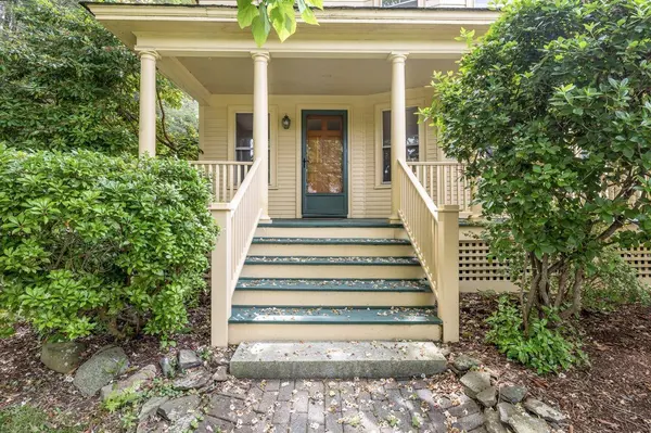 493 Main ST, Eliot, ME 03903