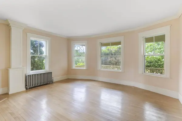 493 Main ST, Eliot, ME 03903