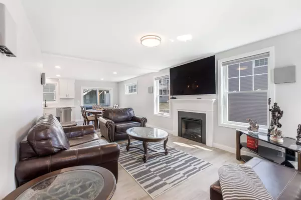 57 Copley DR, Dover, NH 03820